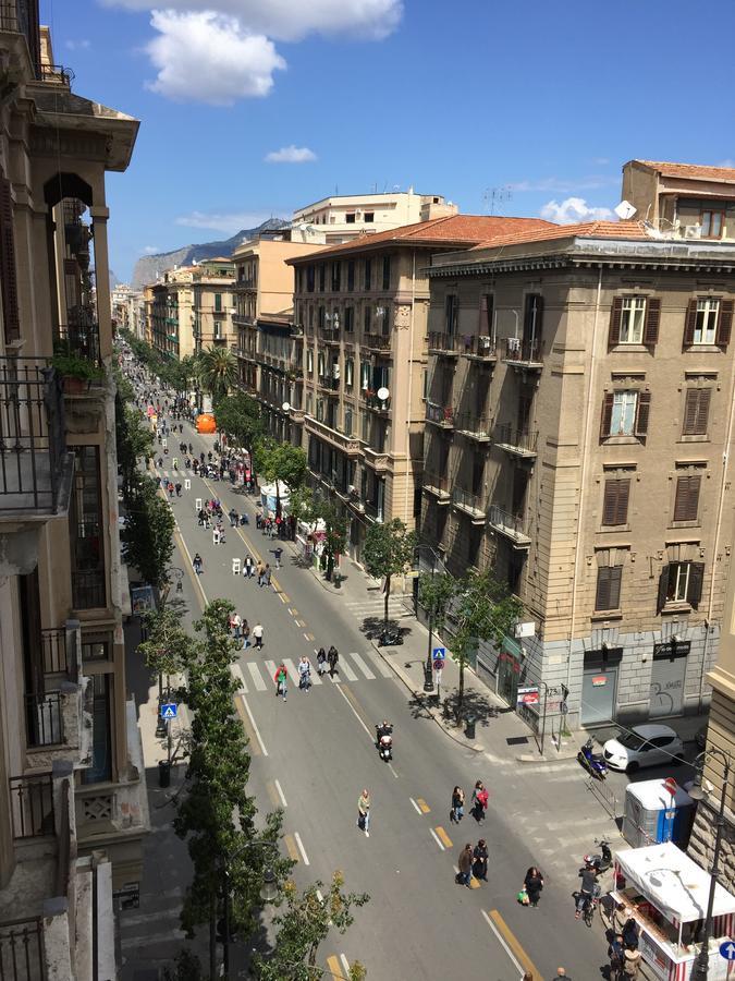 Palazzo Napolitano Bed & Breakfast ปาแลร์โม ภายนอก รูปภาพ