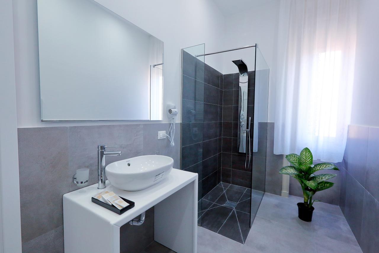 Palazzo Napolitano Bed & Breakfast ปาแลร์โม ภายนอก รูปภาพ