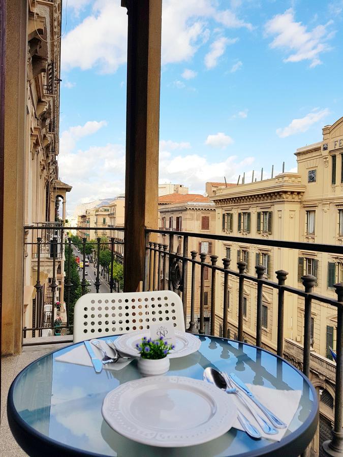 Palazzo Napolitano Bed & Breakfast ปาแลร์โม ภายนอก รูปภาพ